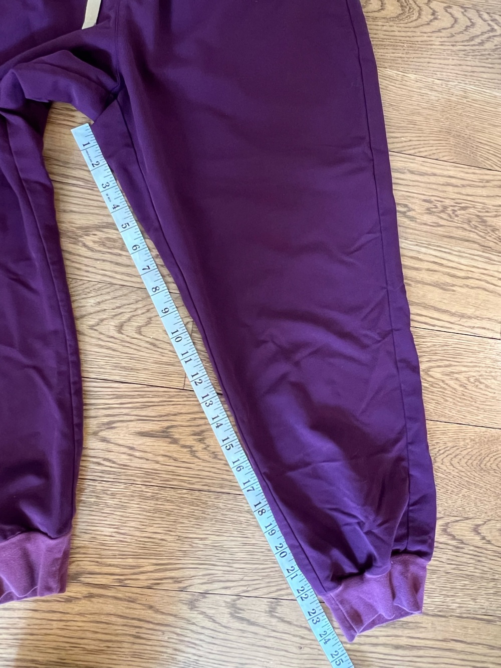 FIGS Technical Collection Top & Jogger Set in Plum XLP - Picture 10 of 11